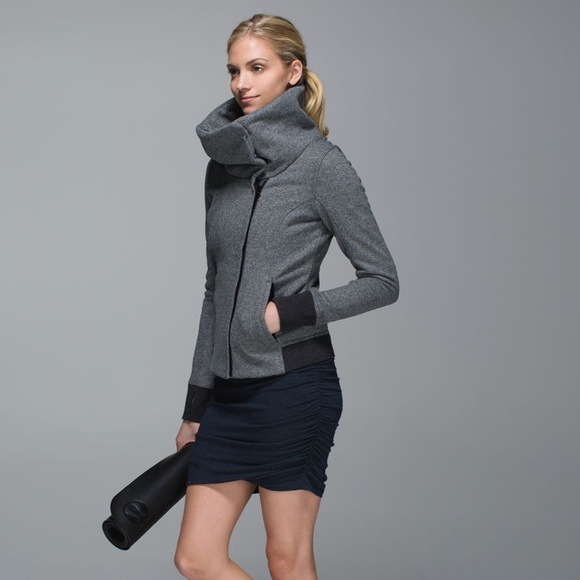 Luulemon Karmacollected Jacket
Weathered Speckled Black. 
Size 2. 
Flawless. - Picture 3 of 11